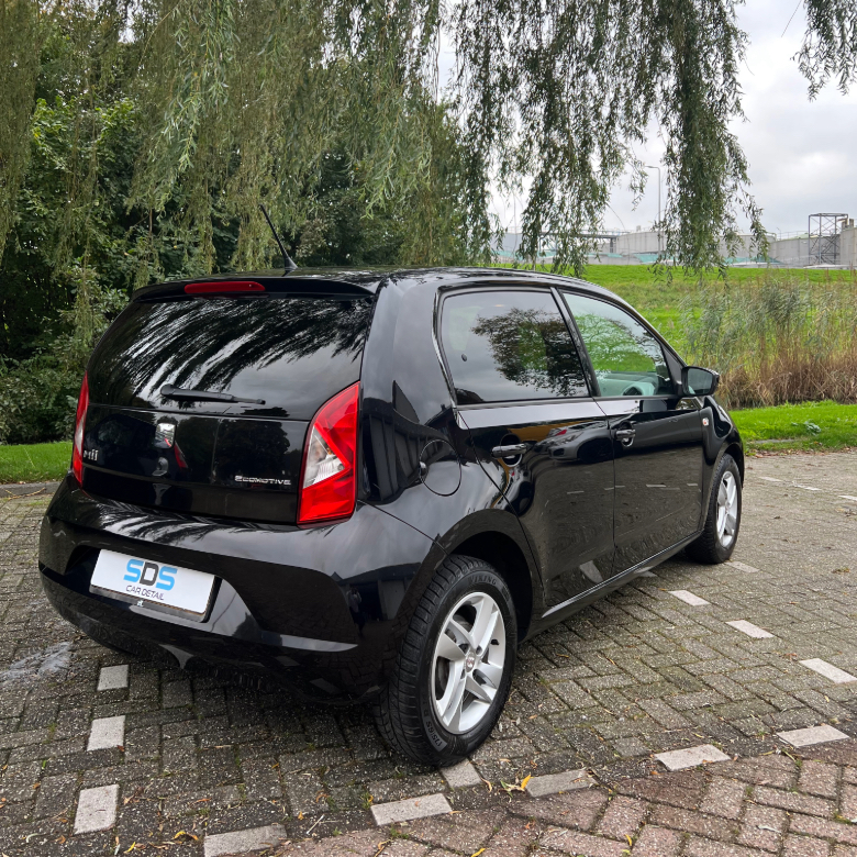 Een schone Seat Mii die een premium handwash heeft gehad bij SDS Car Detail.